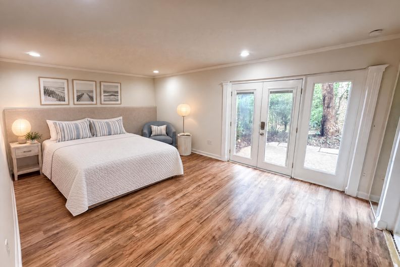 Photo 11 of 22 of 7022 Quail Hill Rd, Charlotte, NC