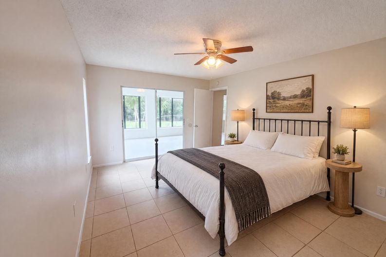 Photo 13 of 32 of 12054 Joe Herrmann Dr, San Antonio, FL