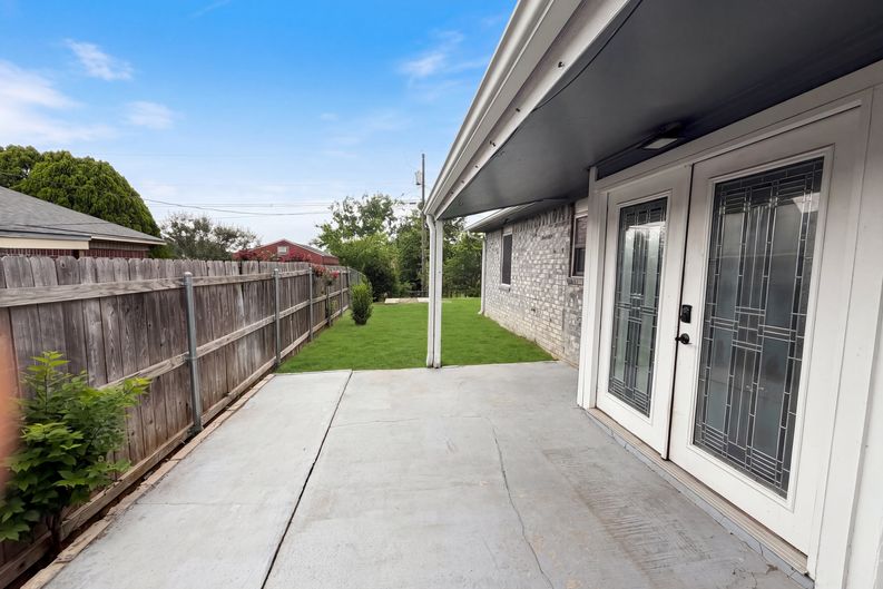Photo 5 of 18 of 203 W Hogan Dr, Copperas Cove, TX