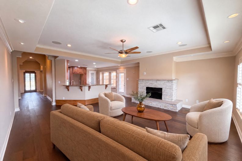 Photo 7 of 18 of 119 Greenridge Cir, League City, TX