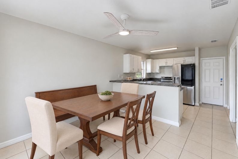 Photo 9 of 19 of 2949 Illinois Ave, Lakeland, FL