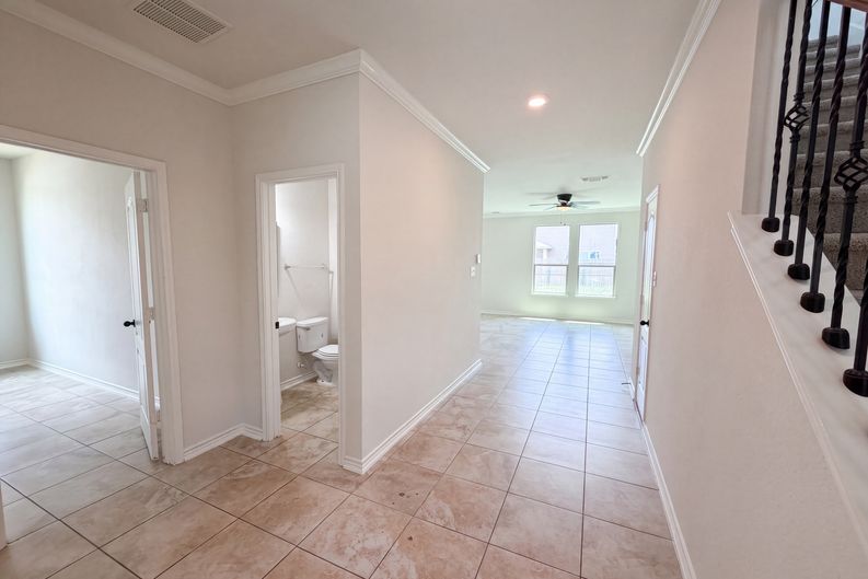 Photo 16 of 21 of 2100 Brandywine Dr, New Braunfels, TX