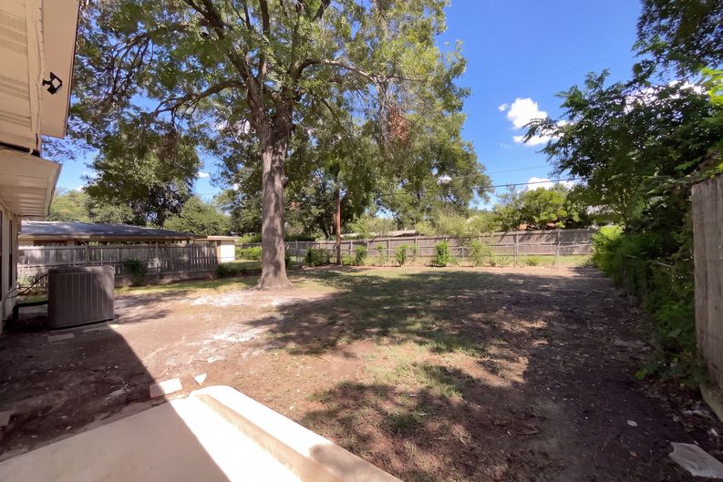 Photo 21 of 22 of 222 Colebrook Dr, San Antonio, TX