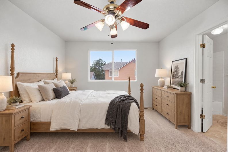 Photo 4 of 26 of 6148 Scottsbluff Dr, Colorado Springs, CO