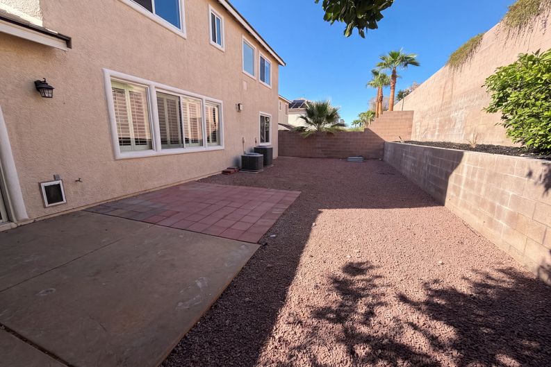Photo 35 of 38 of 360 S Milan St, Henderson, NV