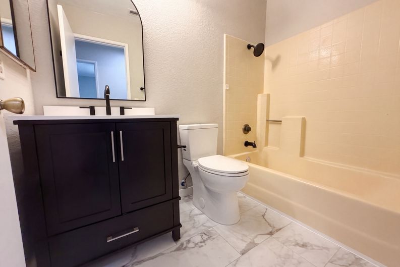 Photo 13 of 22 of 25431 Pistache Ct, Murrieta, CA