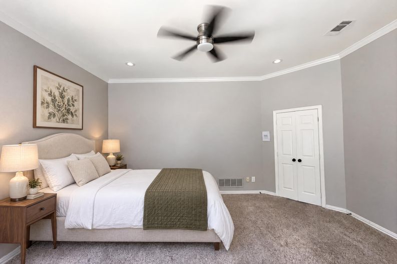 Photo 4 of 19 of 2400 Creekview Dr, Plano, TX