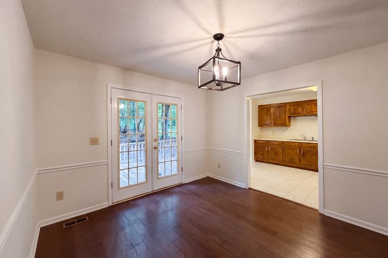 Photo 10 of 26 of 103 Saddlebrook Ct, Lagrange, GA