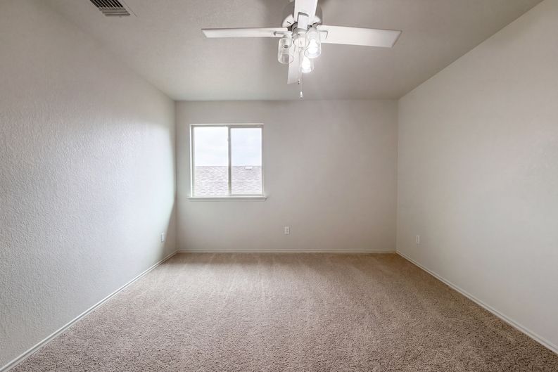 Photo 13 of 19 of 6623 Ambrose Cir, Temple, TX
