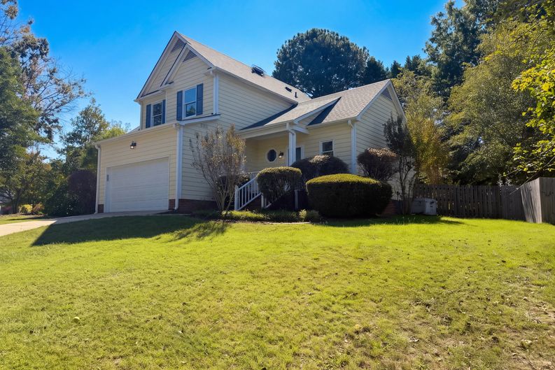 Photo 15 of 17 of 5908 Wateree Dr, Durham, NC