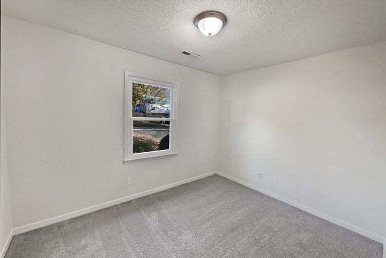 Photo 14 of 18 of 4051 Gordon Ct, Winston Salem, NC