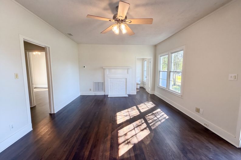 Photo 3 of 16 of 208 Pressly St, Clover, SC