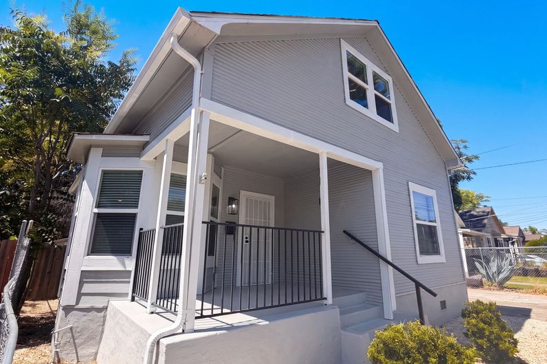 Photo 33 of 41 of 3210 San Jose Way, Sacramento, CA
