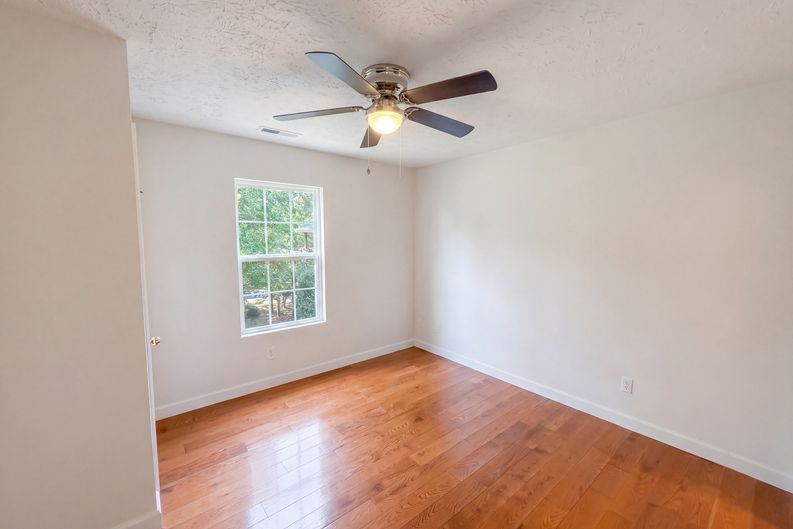 Photo 13 of 28 of 2039 Slippery Rock Cir, Sevierville, TN