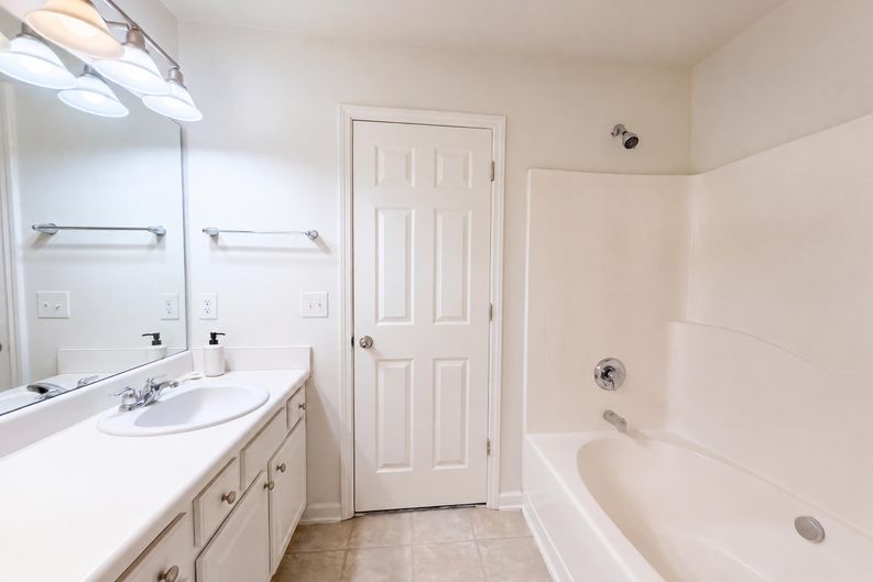 Photo 11 of 23 of 4204 Camden Woods Ct, Raleigh, NC