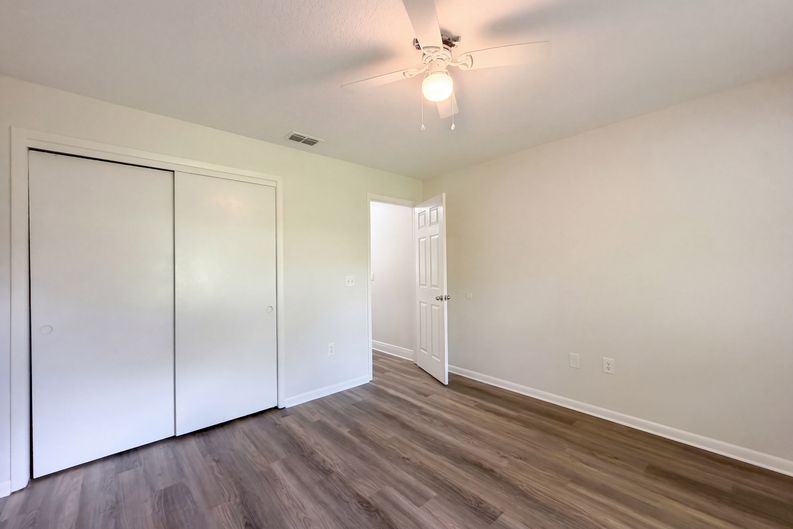 Photo 16 of 21 of 1711 Avant St, Valrico, FL