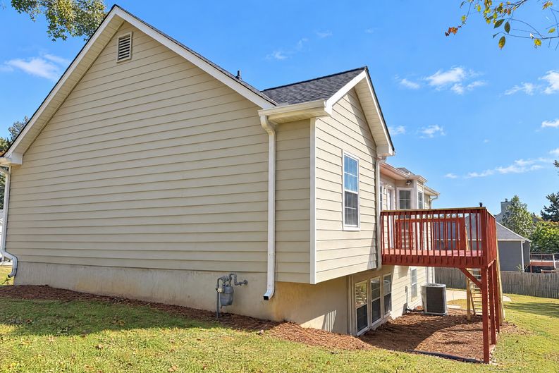 Photo 23 of 26 of 8619 Foxridge Dr, Winston, GA