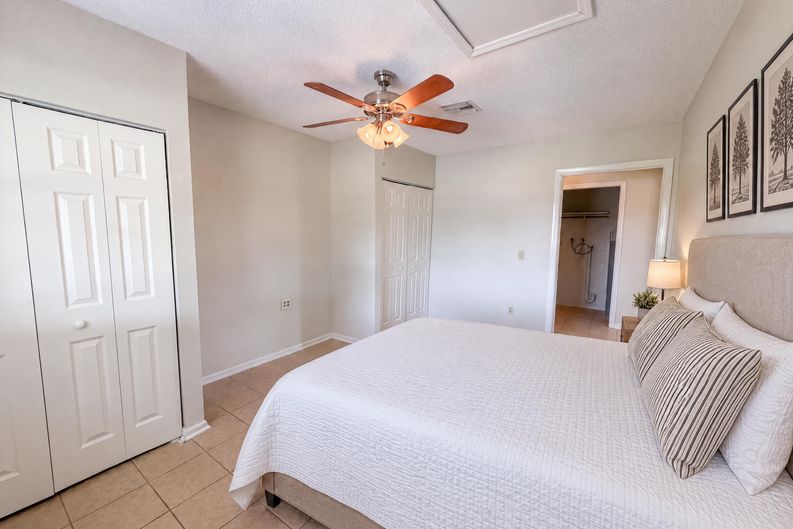 Photo 10 of 24 of 1262 Padgett Cir, Lady Lake, FL