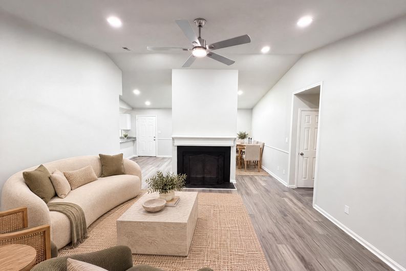 Photo 3 of 18 of 8822 Hunter Green Ln, Charlotte, NC
