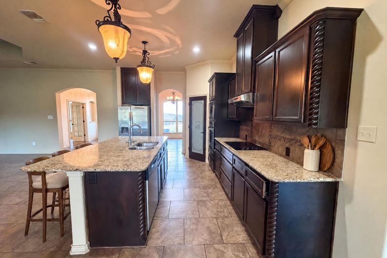 Photo 6 of 20 of 206 County Road 4774, Kempner, TX