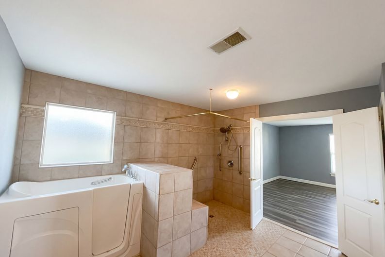 Photo 20 of 46 of 14214 Cold Harbour Dr, Accokeek, MD