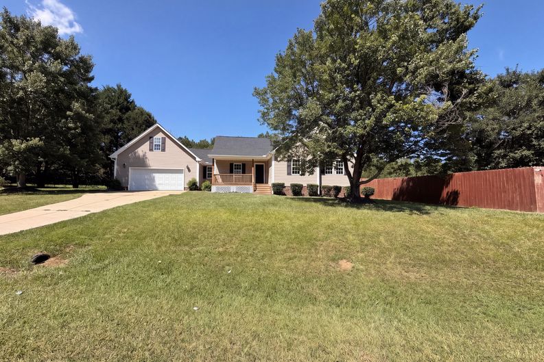 Photo 14 of 17 of 101 Langston Ridge Dr, Angier, NC