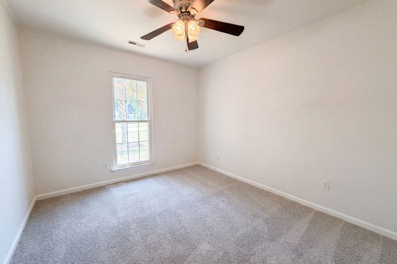 Photo 14 of 22 of 300 Indigo Rd, Goose Creek, SC