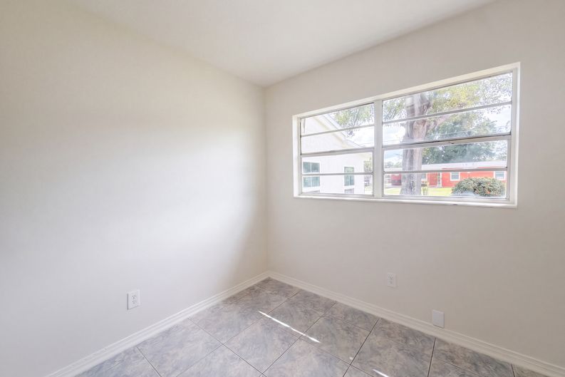 Photo 17 of 22 of 7916 Endive Ave, Tampa, FL