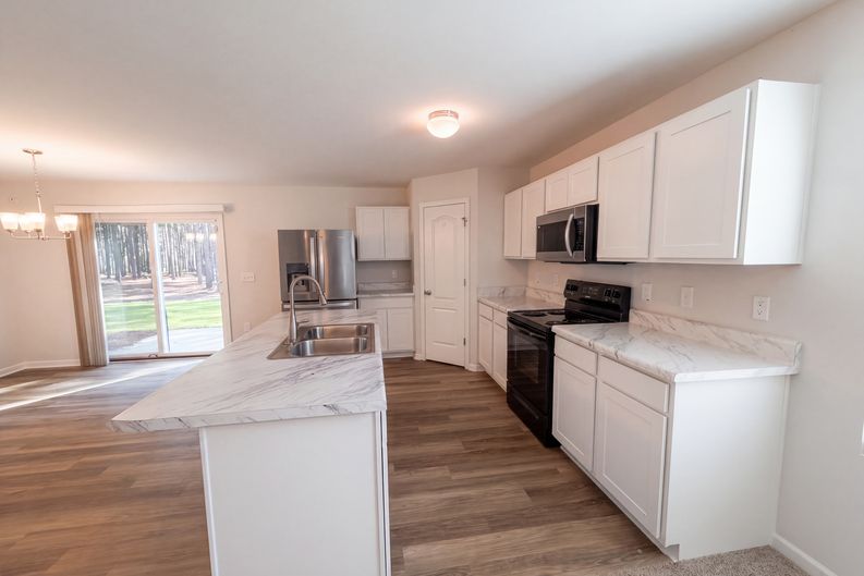 Photo 6 of 16 of 4066 Calloway Rd, Raeford, NC