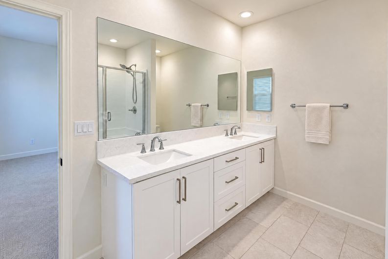 Photo 11 of 21 of 125 Lantana Dr, Stanton, CA