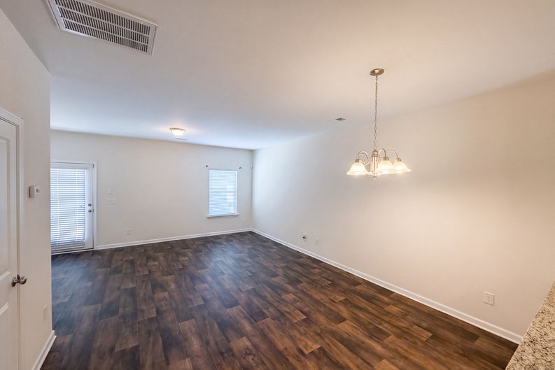 Photo 7 of 20 of 857 Forest Park Rd, Columbia, SC