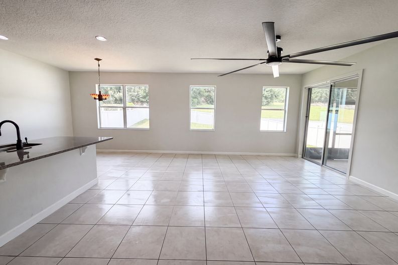 Photo 11 of 40 of 881 Haring Ln, Mount Dora, FL