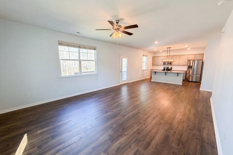 Photo 8 of 22 of 6454 Faulkner Dr, North Chesterfield, VA
