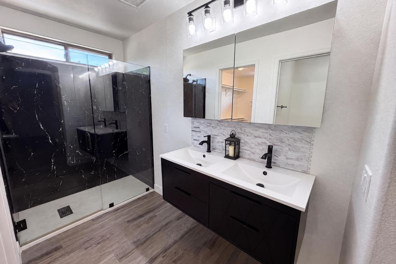 Photo 11 of 23 of 800 S Bedford Dr, Chandler, AZ