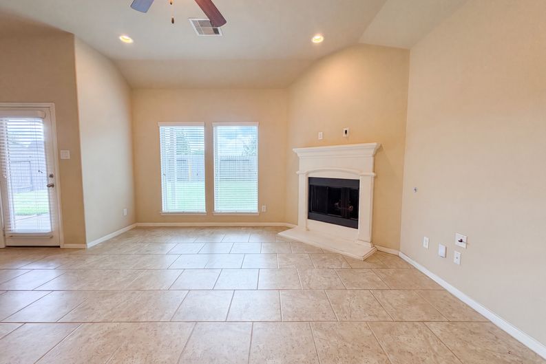 Photo 14 of 17 of 4511 Fenway Park Way, Spring, TX