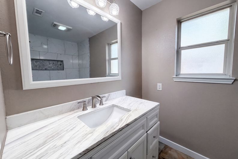 Photo 16 of 23 of 1356 Timberwood Trl, New Braunfels, TX