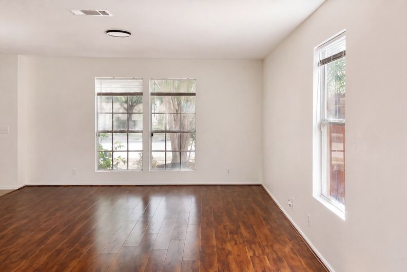 Photo 8 of 20 of 13800 Spring Heath Rd, Pflugerville, TX