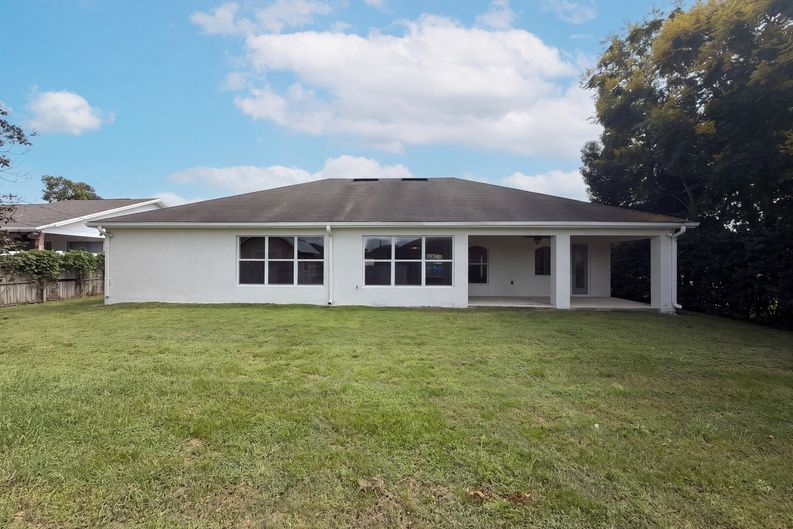 Photo 5 of 25 of 2062 Dalton Ave, Deltona, FL