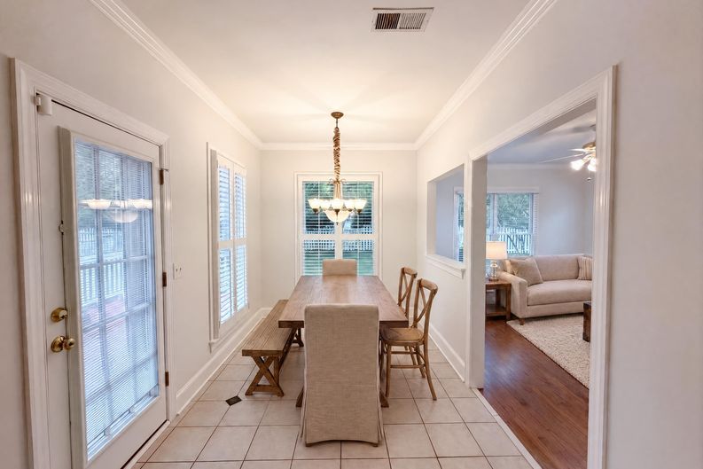 Photo 11 of 21 of 7906 Elphin Ct, Charlotte, NC