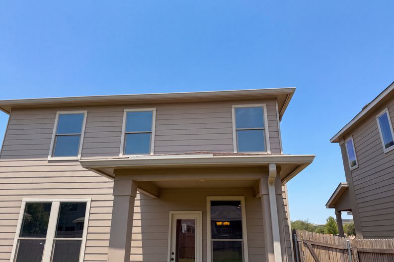 Photo 5 of 21 of 2100 Brandywine Dr, New Braunfels, TX