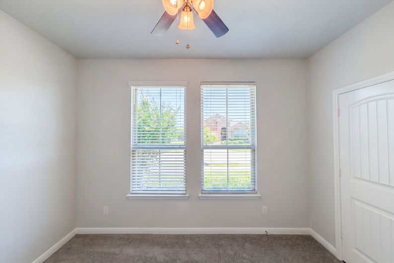 Photo 10 of 21 of 4312 Chicory Ct, Denton, TX