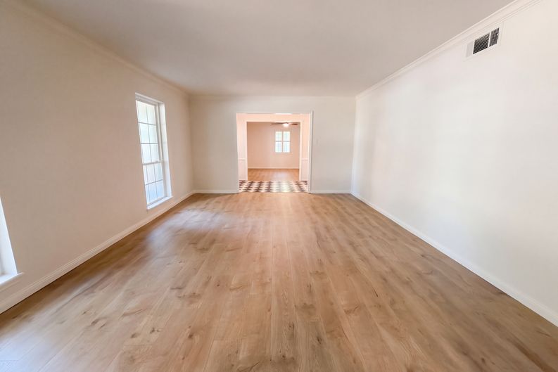 Photo 12 of 34 of 6411 Bayonne Dr, Spring, TX