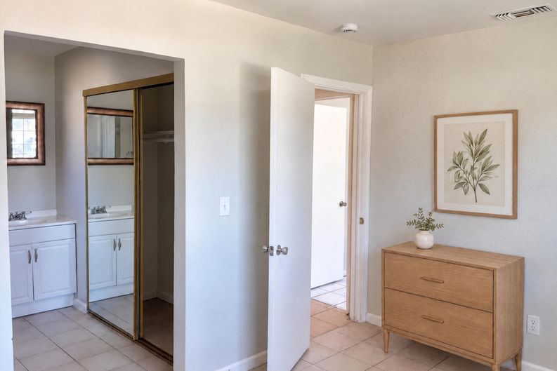 Photo 9 of 24 of 695 N Pepper Ave, Rialto, CA