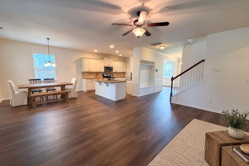 Photo 7 of 22 of 317 Whispering Breeze Ln, Summerville, SC
