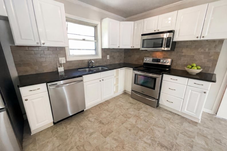 Photo 6 of 19 of 2855 Jerome Rd, Atlanta, GA