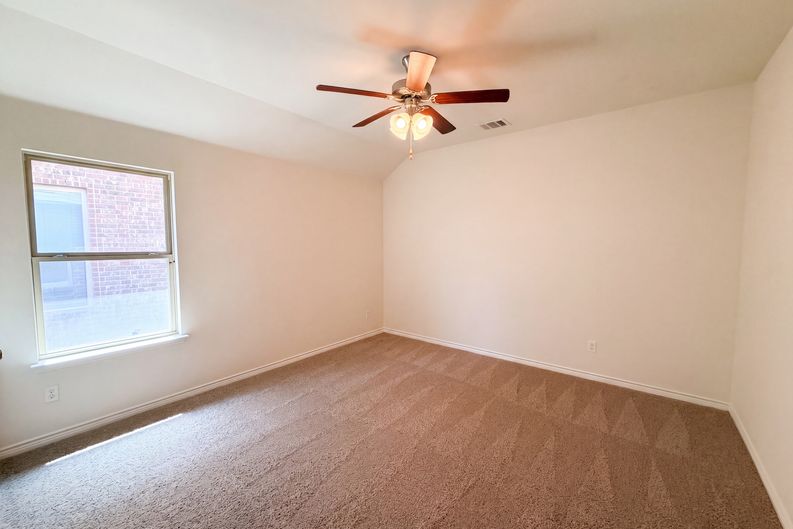 Photo 9 of 16 of 5558 Yarborough Dr, Forney, TX