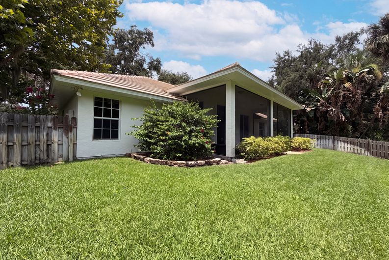 Photo 27 of 29 of 400 46th Ct, Vero Beach, FL