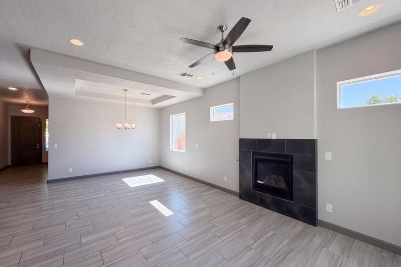 Photo 9 of 23 of 2437 Lynn Rd SE, Rio Rancho, NM