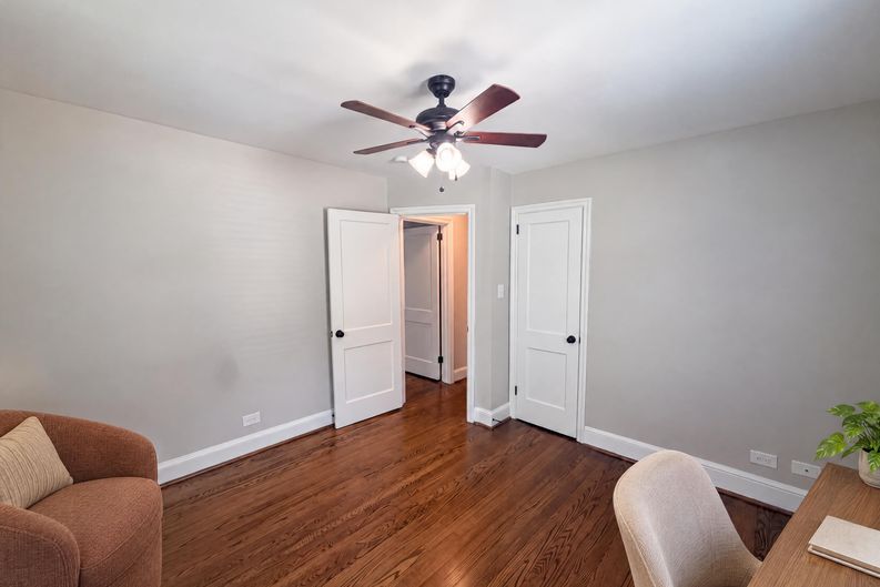 Photo 12 of 17 of 1712 N Roxboro St, Durham, NC