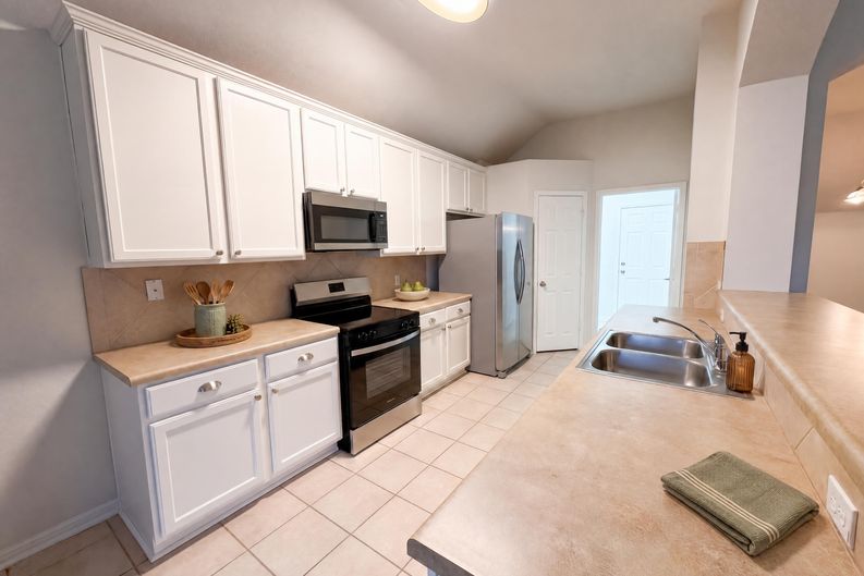 Photo 9 of 29 of 19217 Mangan Way, Pflugerville, TX